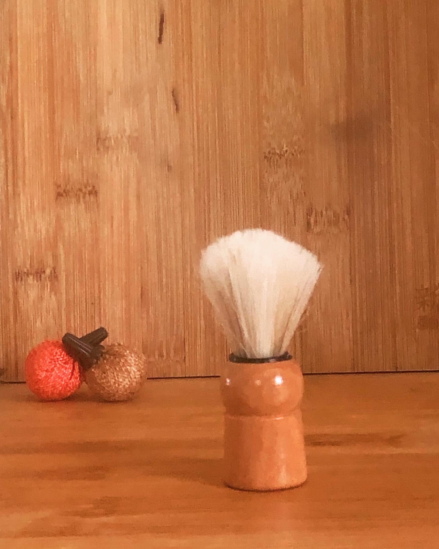 Woodland Whisker Brush